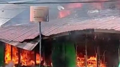 Diduga Korsleting Arus Pendek Listrik, Ponpes Hidayatullah di Mamuju Kota Terbakar
