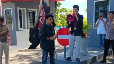 Pengusiran&nbsp;Wartawan dalam Forum BGN, Vendetta Unjuk Rasa di Depan Maleo Desak Copot Kepala Regional Sulbar dan Korwil