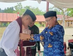 Wakil Bupati Simeulue Nusar Amin Melepas 103 Lulusan Angkatan V SMPN 7 Simeulue Timur