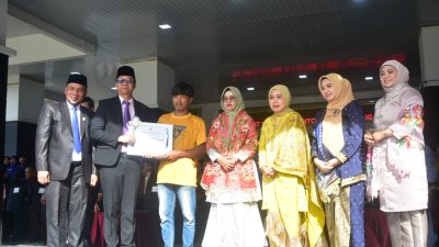 Kadri Maiwansyah, Mendapatkan Penghargaan Khusus di Hari Otonomi Daerah