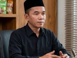 Realisasikan Aspirasi, Supianor Serahkan 20 Gerobak Usaha untuk Perkuat UMKM di Kecamatan Juai