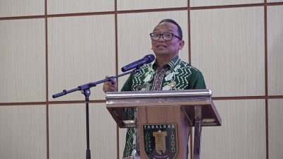 Bupati Tabalong Dorong Warga Jadi Pengusaha Telur, Apresiasi Pelatihan Ayam Petelur di Kelurahan Tanjung