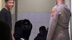 Respon Cepat Laporan Warga, Tim URC Polresta Mamuju Datangi TKP Pria Ngamuk di Wisma Aneka Jaya