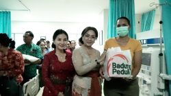 Peringati Hari Lahir Pancasila, DWP Badung Jenguk ASN yang Sakit di RSD Mangusada