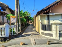 Pemdes Kedunggudel, Ngawi, Percepat Pembangunan Pavingisasi Jalan untuk Dukung Ekonomi Warga
