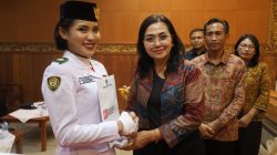 Apresiasi Generasi Muda, Ketua TP PKK Badung Hadiri Malam Purna Paskibraka 2025