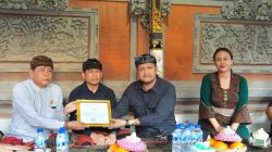 Wabup Badung Serahkan Penghargaan Tertib Administrasi Akta Kematian