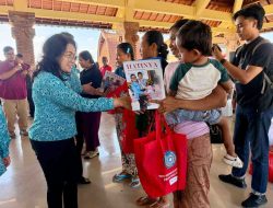 TP PKK Badung Bersinergi dengan TP PKK Provinsi Bali Salurkan Bantuan di Tiga Desa