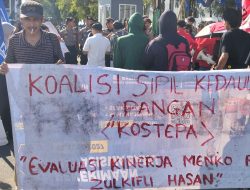 KOSTEPA Sulbar Gelar Unjuk Rasa Kunjungan Kemenko Pangan di Mamuju, Tuntut Selesaikan Konflik Lahan Pertanian dan Evaluasi MBG Penanganan Sampah‎