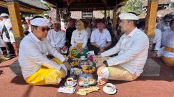 Bhakti Penganyaran Pemkab Badung di Pura Mandara Giri Semeru Agung Lumajang