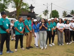 Ketua TP PKK Badung Rasniathi Adi Arnawa Hadiri HUT Ke-451 Desa Sedang