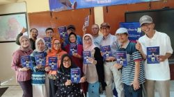 Apresiasi Dosen Senior Andarini untuk Komunitas Penulis  AWS Kampus Kapasari Surabaya
