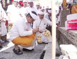 Bupati Badung Hadiri Karya Melaspas, Mendem Pedagingan di Pura Gede Batur Pererenan