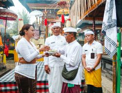 Ketua WHDI Badung Hadiri Upacara Melaspas Tapakan Ida Batara di Pura Dalem Merta Ening Manik Galih