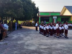 Ribuan Ayah di Barito Timur Antar Anak ke Sekolah pada Hari Pertama Masuk Tahun Ajaran 2026/2027