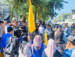 Peringatan Hari Jadi Mamuju ke-486, PMII Mamuju Demonstrasi di Depan Kantor DPRD Bawa 12 Tuntutan