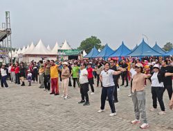 Sekda Bartim Kobarkan Semangat Lewat Senam dan Jalan Sehat Bersama
