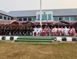 Wabup Adi Mula Nakalelu Pimpin Upacara Penurunan Bendera Merah Putih, Peringatan HUT ke-81 RI di Bartim Berlangsung Khidmat