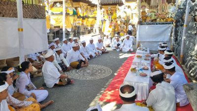 Bupati Badung Hadiri Puncak Karya Mamungkah dan Padudusan Alit di Dadia Penitangan Jimbaran