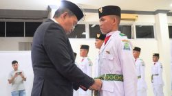 Bupati Nasrun Mikaris Kukuhkan 30 Paskibraka Simeulue Jelang HUT ke-81 RI