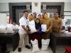 Pemkot Surabaya Bersama Bulog Salurkan Bantuan Pangan Beras 3 Bulan untuk 184 Ribu KPM