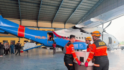 Percepat Pencarian Korban Gempa NTT, Unit SAR K9 Polri Diterbangkan ke Flores