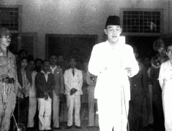 Mengapa Indonesia Merdeka Tepat 17 Agustus 1945 ? Ini Alasan Sejarah yang Jarang Diketahui