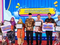 Padang Pariaman Borong Tiga Penghargaan OJK Sumbar, Gerakan Menabung Pelajar Berbuah Prestasi
