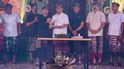 HUT Ke-63 Sekaa Teruna Yowana Pratyaksa Banjar Bualu, Bupati Adi Arnawa Paparkan Sejumlah Program Pembangunan