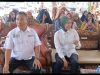 Wabup Lahat Secara Simbolis Serahkan Bantuan dari PTBA Ayam Petelur Didampingi Ketua FP2M