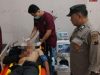 Polsek Slawi Evakuasi Pelajar Korban Dugaan Tawuran ke RSUD dr. Soesilo