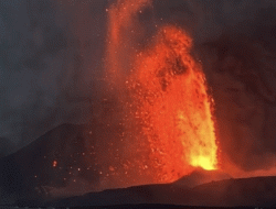 Enam Gunung Erupsi Bersamaan, Alarm bagi Kesiapsiagaan Indonesia ?