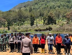 Gunung Buthak Kembali Terbakar, Water Bombing Turun Tangan Setelah Pemadaman Manual Terhenti