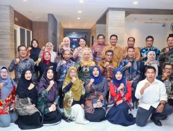 Khofifah Ajak Alumni UNAIR Kaltara Perkuat Jejaring Lintas Sektor Pendidikan, Peternakan dan Penguatan SDM
