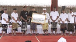 Bupati Badung Serahkan Bantuan Rp1,4 Miliar untuk Karya Agung Pitra Yadnya Desa Adat Jimbaran