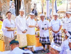 Karya Ngodak Tapakan di Pura Dalem Desa Adat Karang Dalem, Bupati Badung Tekankan Semangat Kebersamaan