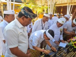 Bupati Adi Arnawa dan Ketua DPRD Badung Ngupasaksi Karya Utama di Pura Dalem Kahyangan Tuban