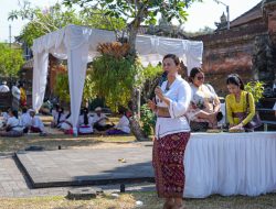 Ketua WHDI Badung Dukung Lomba Tradisional di Festival Kapal