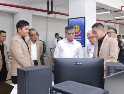 Menaker Tekankan Mahasiswa Perlu Seimbangkan Keahlian Teknis dan Kemampuan Komunikasi