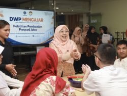 Kemnaker Gelar Pelatihan Membuat Jus Sehat untuk Penyandang Disabilitas