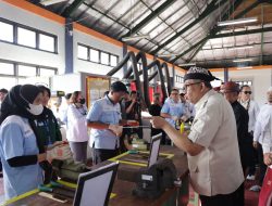 Kemnaker Tekankan Kompetensi dan Bahasa Asing Bagi Tenaga Kerja