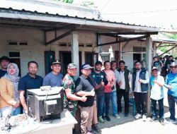 Wawali Heli Gotong Royong Bedah Rumah Mbah Sumadi, Karang Taruna Hadir Bukan Sekadar Seremonial