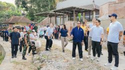 Pimpin Aksi Bersih di Area Puspem Badung, Bupati Adi Arnawa Bumikan Jana Kerthi Jelang Tumpek Wayang