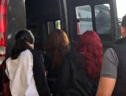 Gagal Bayar Denda Overstay Hingga Kerja Ilegal, Imigrasi Ngurah Rai Deporasi 18 WNA