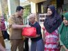 Sidak ke Prambon, Bupati Sidoarjo  Pastikan Perbaikan RTLH dan Salurkan Bantuan Kursi Roda