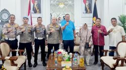 Taat Bayar Pajak Kendaraan, Warga Pariaman Susilawati Raih Hadiah Umrah Gratis