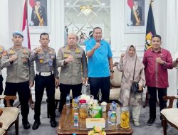 Taat Bayar Pajak Kendaraan, Warga Pariaman Susilawati Raih Hadiah Umrah Gratis