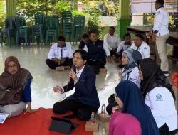 YLC Peradi Sidoarjo Gelar Penyuluhan Hukum Tentang Pencegahan KDRT dan Bijak Bermedsos di Desa Tanggul