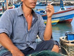 Matinya Laut Suradadi, Dijepit Solar Lenyap dan Pukat Harimau, Nelayan Kecil Menjerit Tak Terdengar