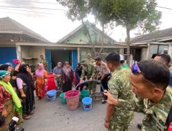 Kemarau Panjang Melanda, Kolaborasi BAZNAS, TNI, dan Polri Lotim Turun Tangan Atasi Krisis Air di Suela